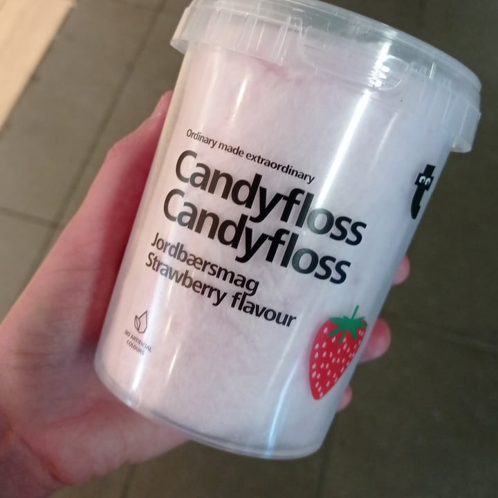 photo of Flying Tiger Strawberry candyfloss shared by @vegangiorgy on  13 May 2022 - review