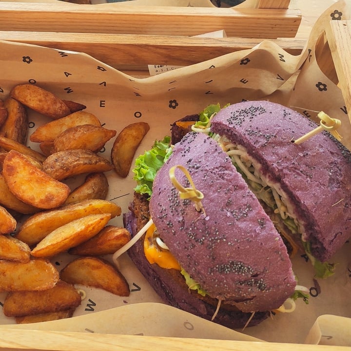 review photo of Flower Burger Flower Burger shared by @lafranci85 on 19 Jun 2022 - review