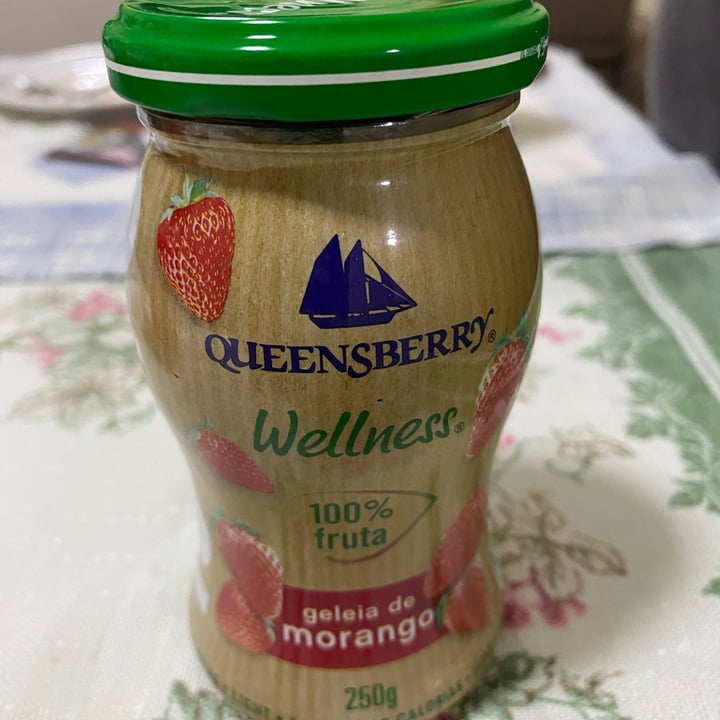 review photo of Queensberry Geléia de morango queensberry shared by @elianebtrindade on 06 May 2022 - review