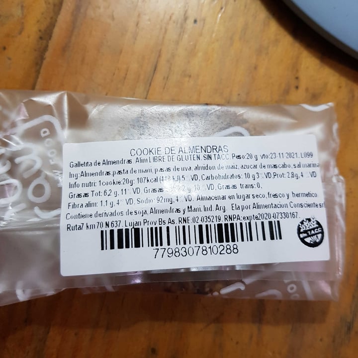 photo of Nutri Raw Cookie de Almendras shared by @ines1989 on  13 Jul 2021 - review