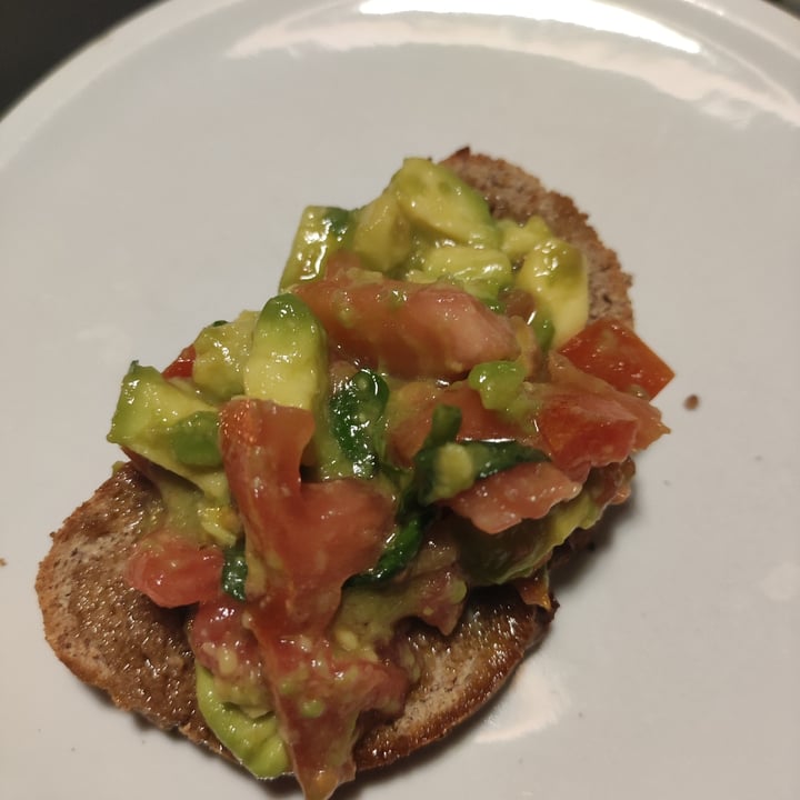 photo of La Colubrina bruschetta classica shared by @lalaravegana on  15 Jul 2022 - review