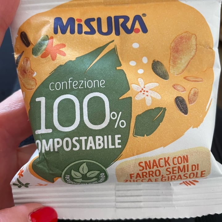 photo of Misura snack con farro e semi shared by @lapalermitanavegana on  17 Jun 2022 - review