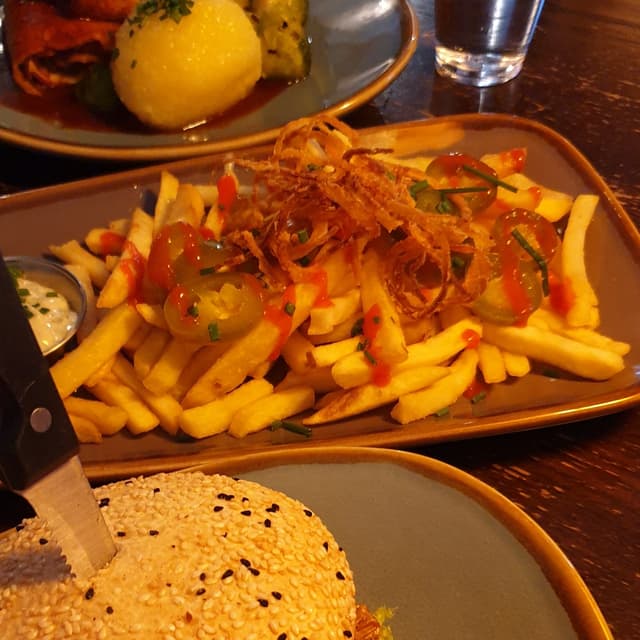 菜肴“Loaded fries”的照片