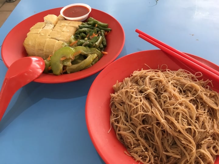 photo of Vegetarian Cooked Food Brown Rice Porridge, Bee hoon And Dishes shared by @peanuts622 on  10 Oct 2019 - review