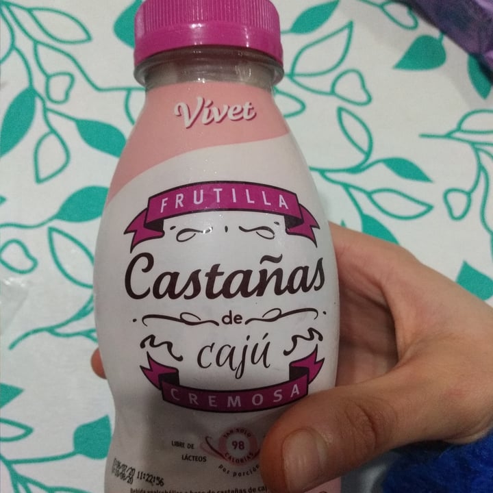 photo of Vívet Leche de Castañas de Caju sabor Frutilla Cremosa shared by @valengr on  22 Jul 2020 - review