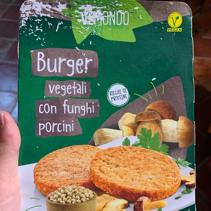 review photo of Vemondo 2 burger ai funghi shared by @gallinella01 on 22 Apr 2022 - review