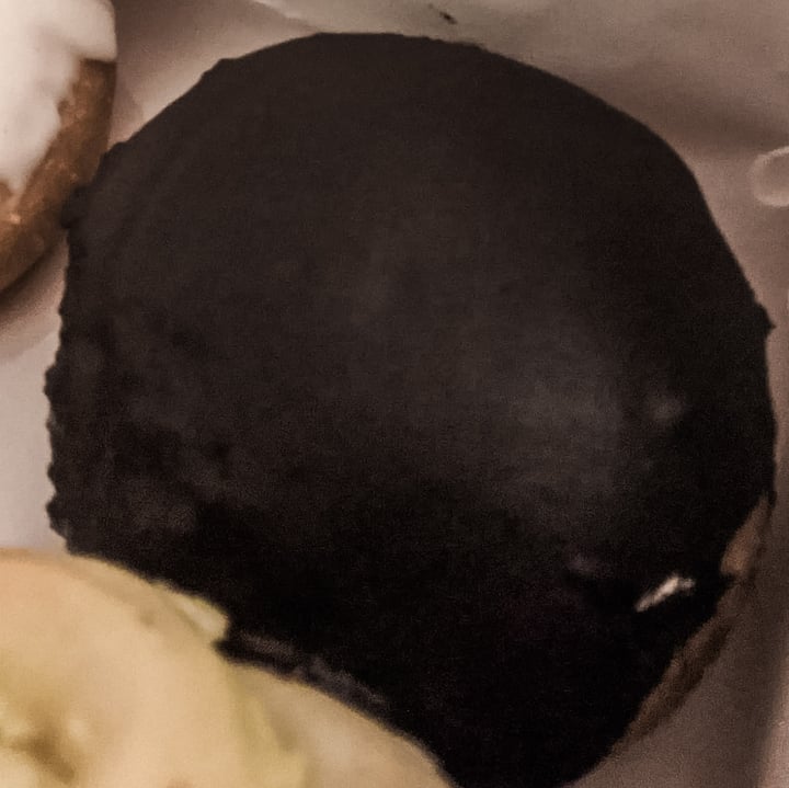 photo of Delish Vegan Doughnuts Boston Cream shared by @florine on  13 Jan 2021 - review