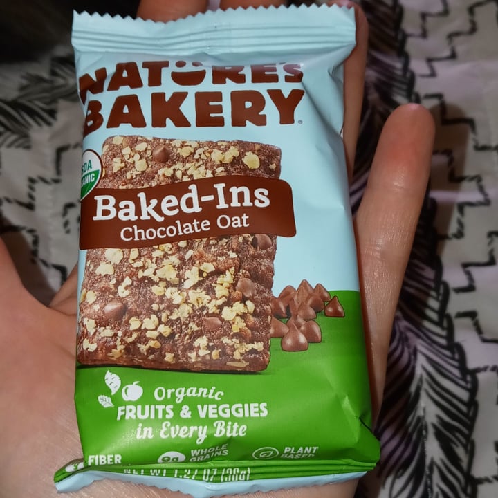 photo of Nature's Bakery Baked-Ins Chocolate Oat shared by @bekindalways751 on  24 May 2022 - review