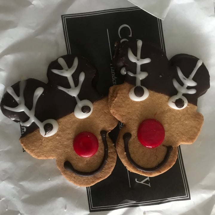 review photo of Coughlans Bakery Sutton Rudolph gingerbread shared by @vegansuttonmama on 05 Nov 2020 - review