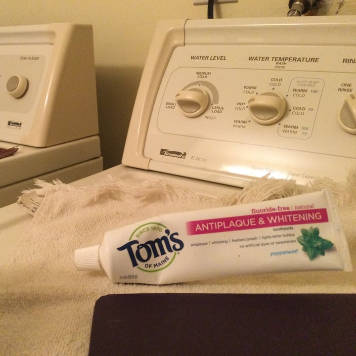 review photo of Tom's of Maine Antiplaque & whitening Toothpaste shared by @mrriley on 31 Dec 2020 - review