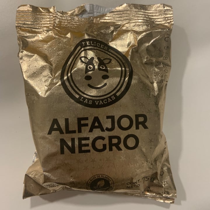 photo of Felices Las Vacas Alfajor Negro shared by @sele0312 on  23 Jul 2021 - review