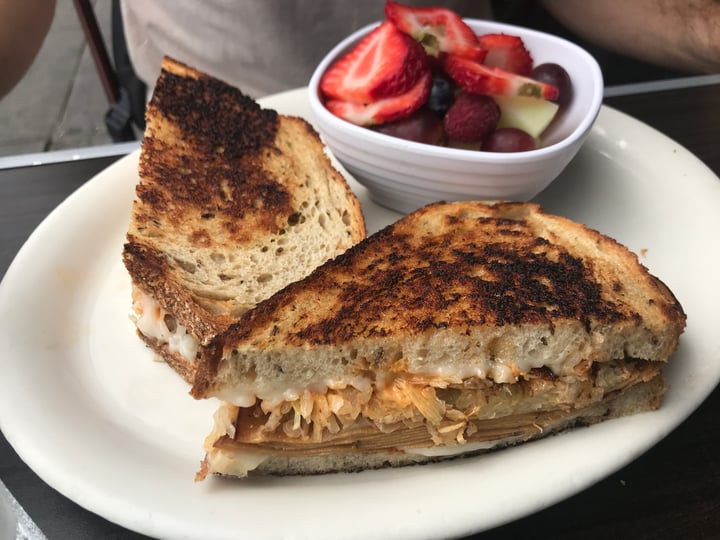 review photo of Millie's Cafe Vegan Reuben shared by @amipark on 19 May 2019 - review