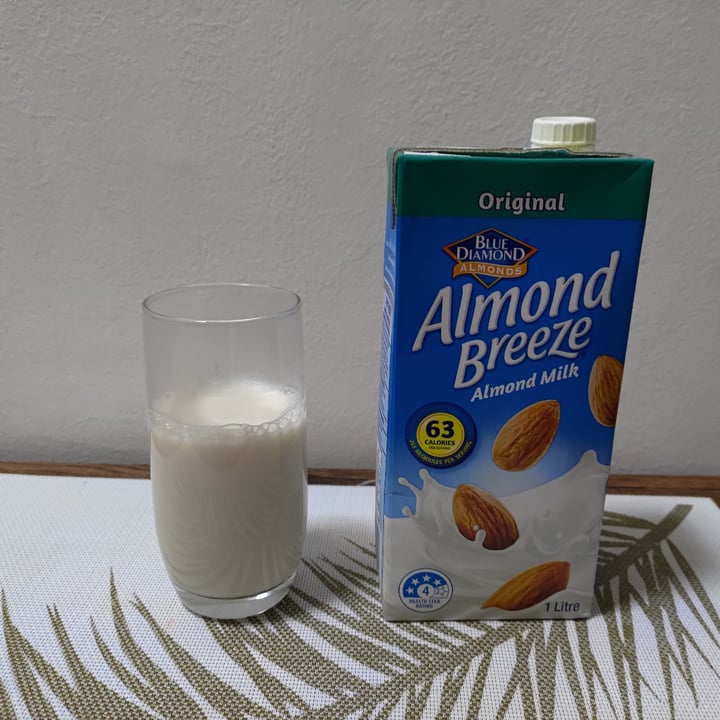 photo of Blue Diamond Almond Milk Original shared by @stevenneoh on  19 Mar 2021 - review