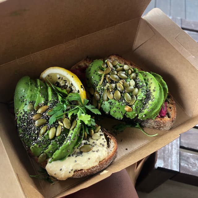 菜肴“Happy Vegan Avo”的照片