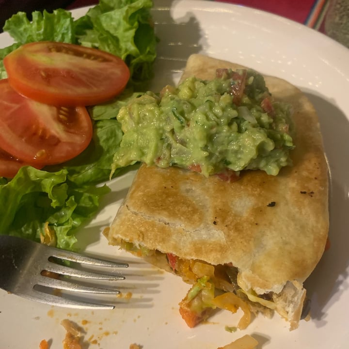 review photo of Alax Pacha Burrito De Verduras shared by @daisunino on 07 May 2022 - review