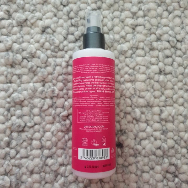 photo of Urtekram Nordic Beauty Revitalizing Spray Conditioner Rose shared by @pcassas on  18 Apr 2022 - review
