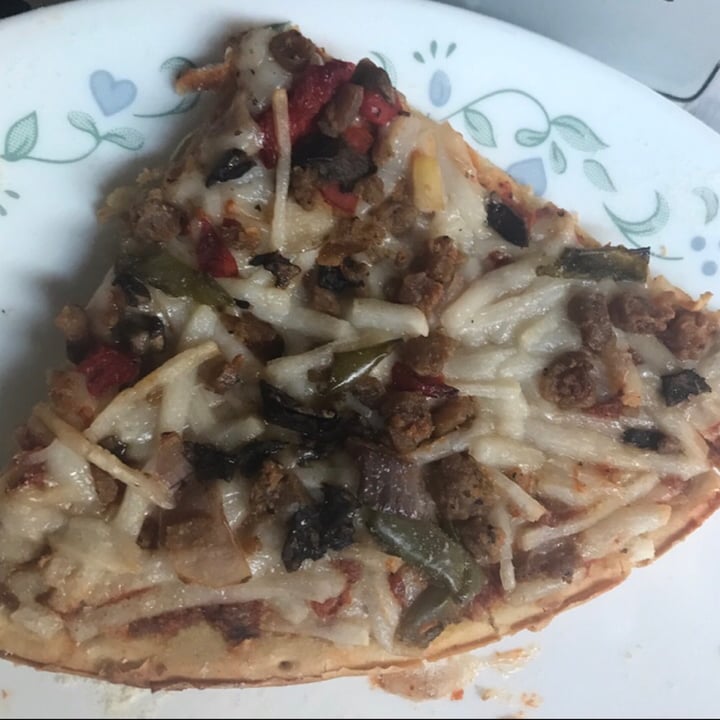 photo of Daiya Meatless Meat Lover’s Pizza shared by @rocior on  01 Sep 2022 - review