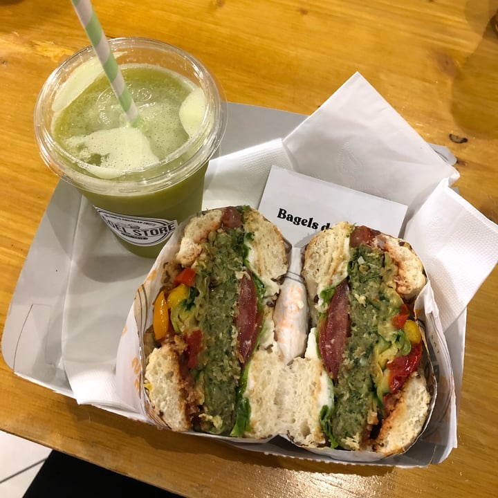 photo of Bagel Store Spicy Vegan shared by @miawallace999 on  29 Nov 2021 - review