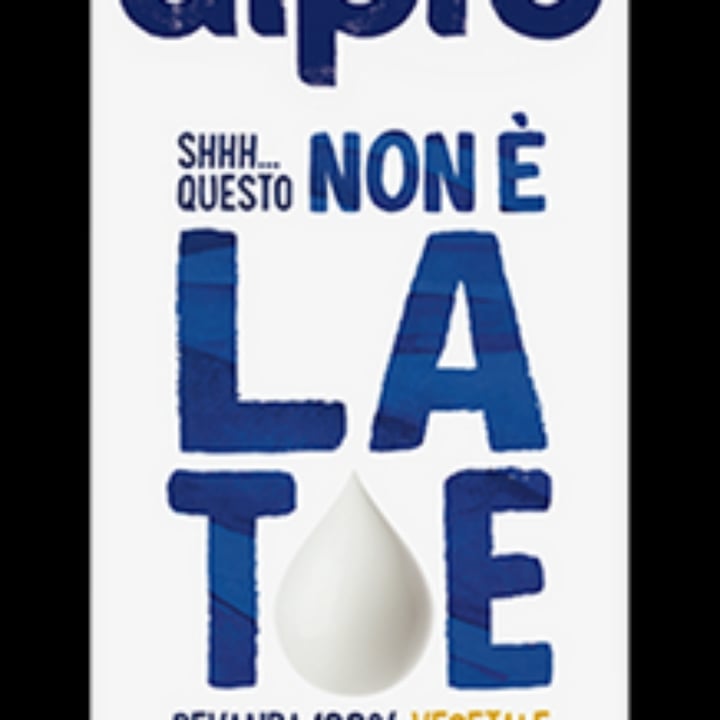 photo of Alpro This is Not Milk Classic Questo Non è Late Classico shared by @misiamisia on  12 Jun 2022 - review