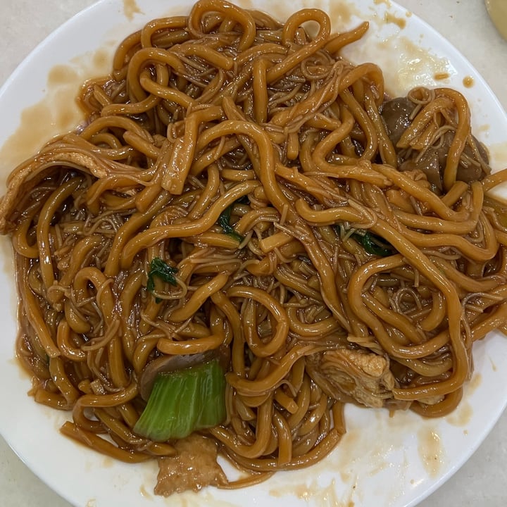 photo of Veggie House Penang Hokkien Fried Noodles shared by @glitteryunicorn on  24 May 2022 - review