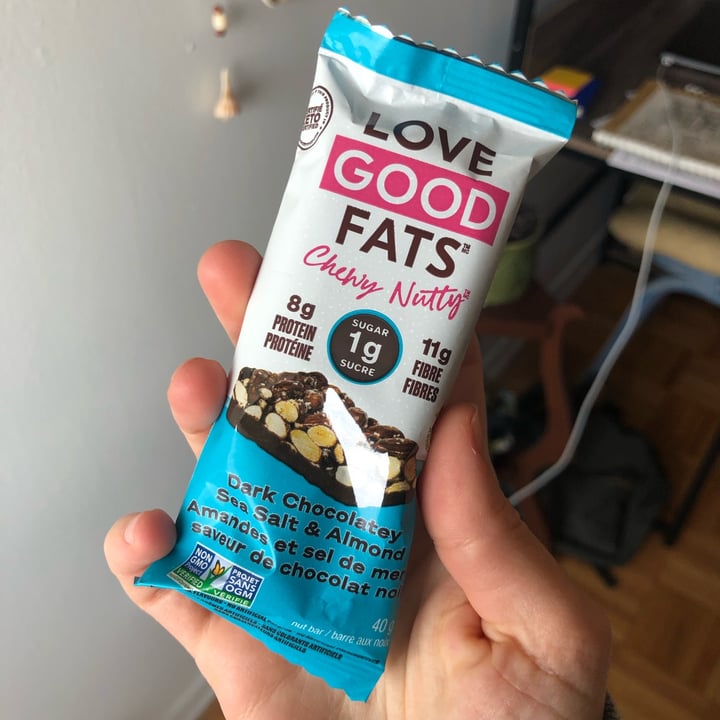 Love Good Fats Dark Chocolatey Sea Salt and Almond Review | abillion