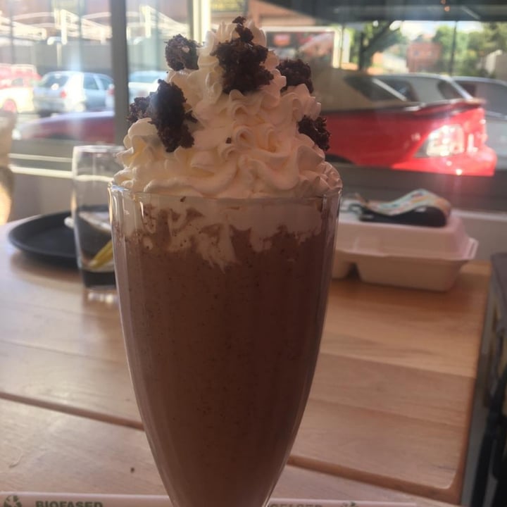 photo of Kaylee's Eatery Chocolate Brownie Shake shared by @charliebertin on  13 Dec 2020 - review