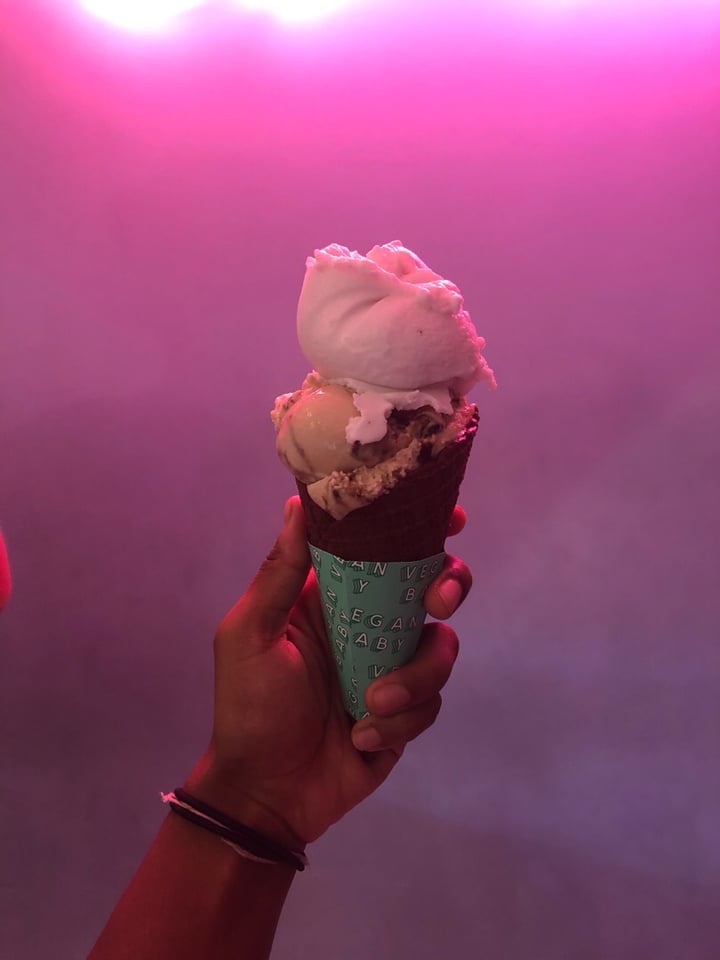 photo of Mad Pops Bali Vanilla coconut pandan shared by @alyrauff on  05 Sep 2019 - review