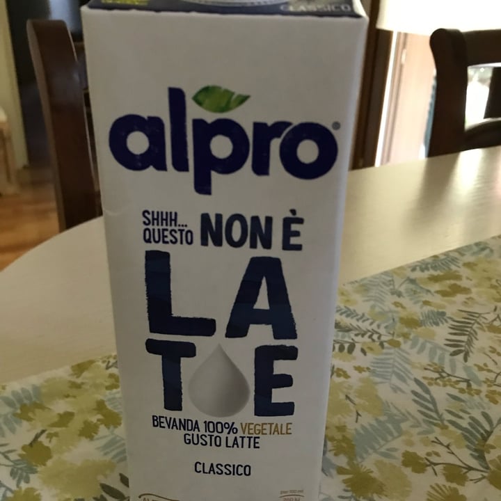 photo of Alpro This is Not Milk Classic Questo Non è Late Classico shared by @monukaki on  17 Jul 2022 - review