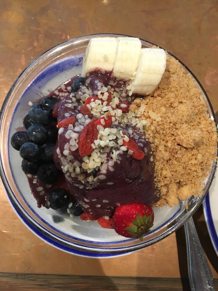 photo of Flax&Kale Açaitella Bowl shared by @carbigail on  28 Dec 2019 - review