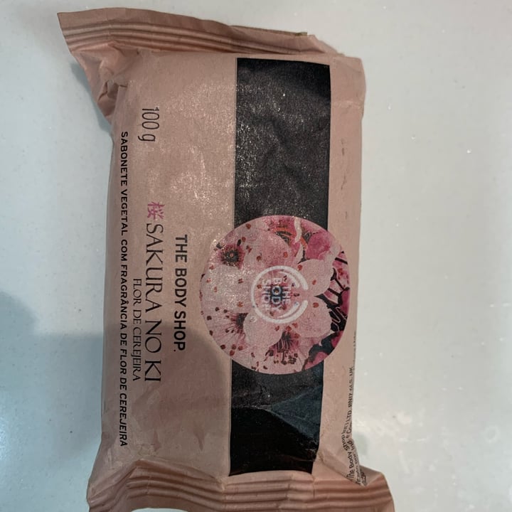 photo of The Body Shop Soap Flor De Cerejeira shared by @patriciakhoury on  17 Apr 2022 - review