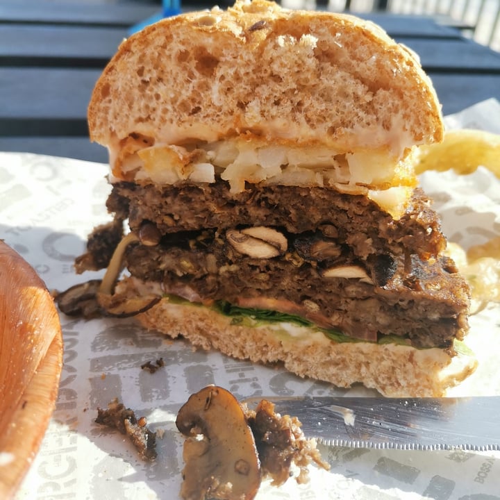 photo of Bossa Woodbridge Island Mushroom & Lentil Burger shared by @lunascorner on  04 Apr 2022 - review