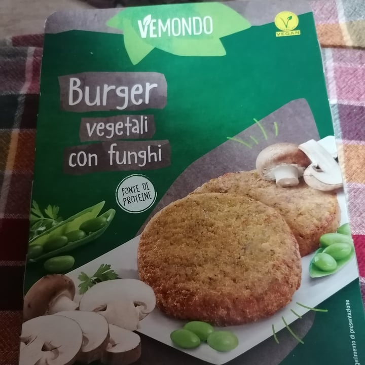 review photo of Vemondo 2 burger ai funghi shared by @alexisveg269 on 03 Oct 2022 - review