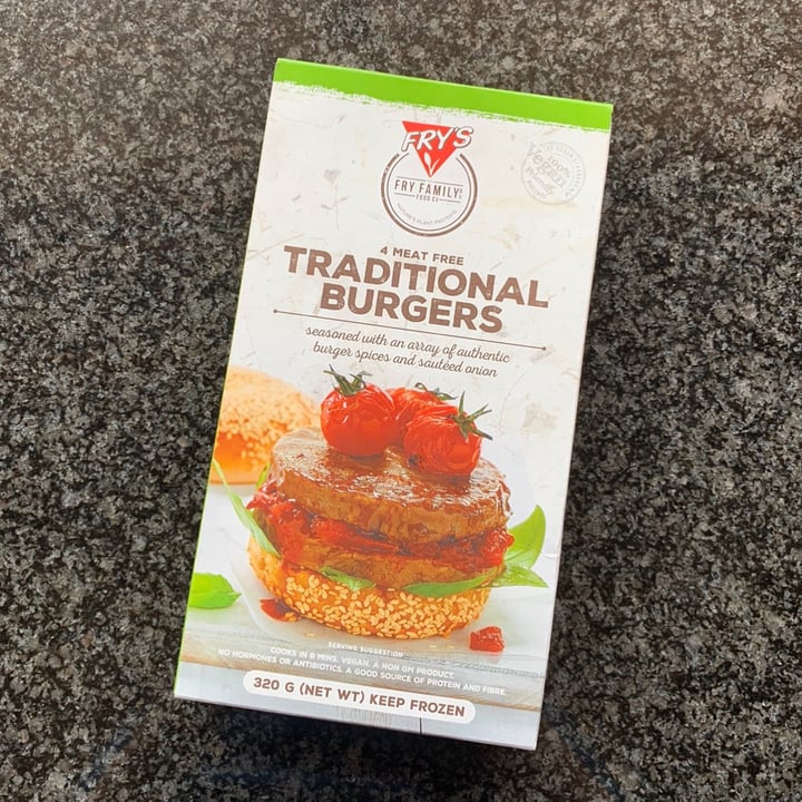 review photo of Fry's Family Food Meat Free Traditional Burgers shared by @karlavisagie on 26 Oct 2020 - review
