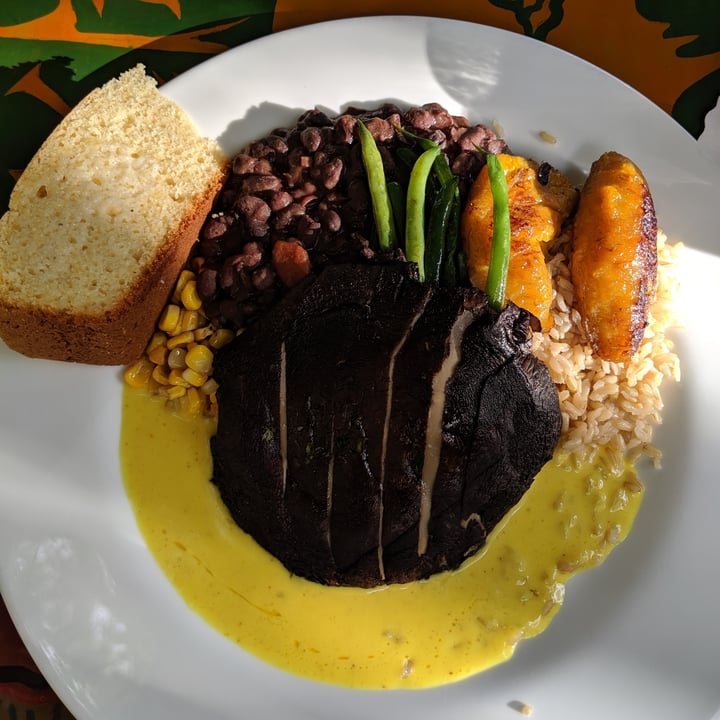 review photo of Blue Heaven Vegetable Plate shared by @marshallking on 21 Jun 2020 - review