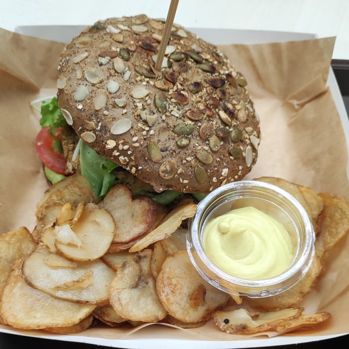 review photo of Viva Burger Cecio e patatine shared by @manuelap on 16 May 2022 - review