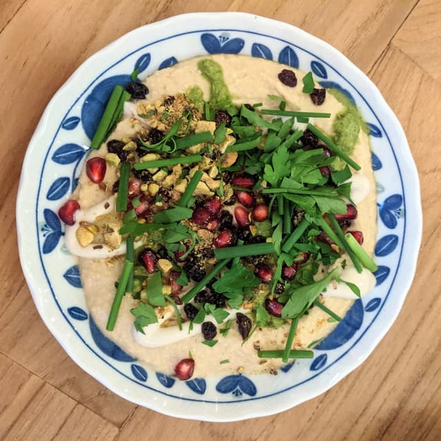菜肴“Jeweled Hummus”的照片