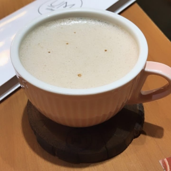 photo of Um Coffee Co. Chai Latte Com Leite De Aveia (Hey Nude) shared by @fabifujii on  17 Jul 2021 - review
