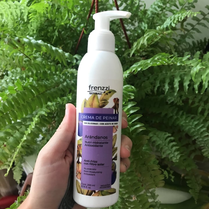 review photo of Frenzzi Crema De Peinar Ar谩ndanos shared by @lcircel on 31 Jan 2021 - review