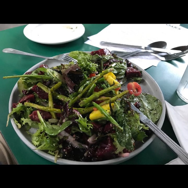 review photo of The Oaks Restaurant House Salad made vegan shared by @mrsutahgardener on 01 Oct 2020 - review
