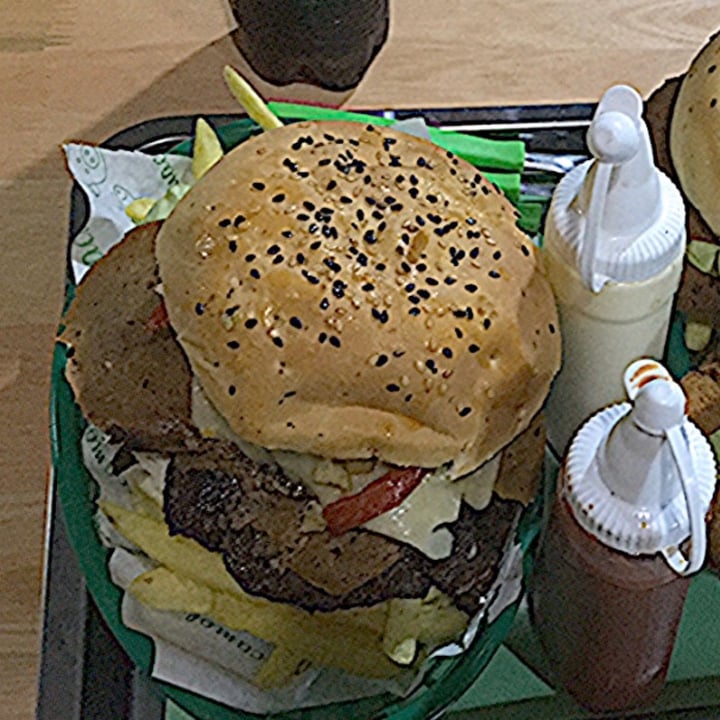 review photo of Guacamole Chivito shared by @kiarajaj on 09 Nov 2021 - review