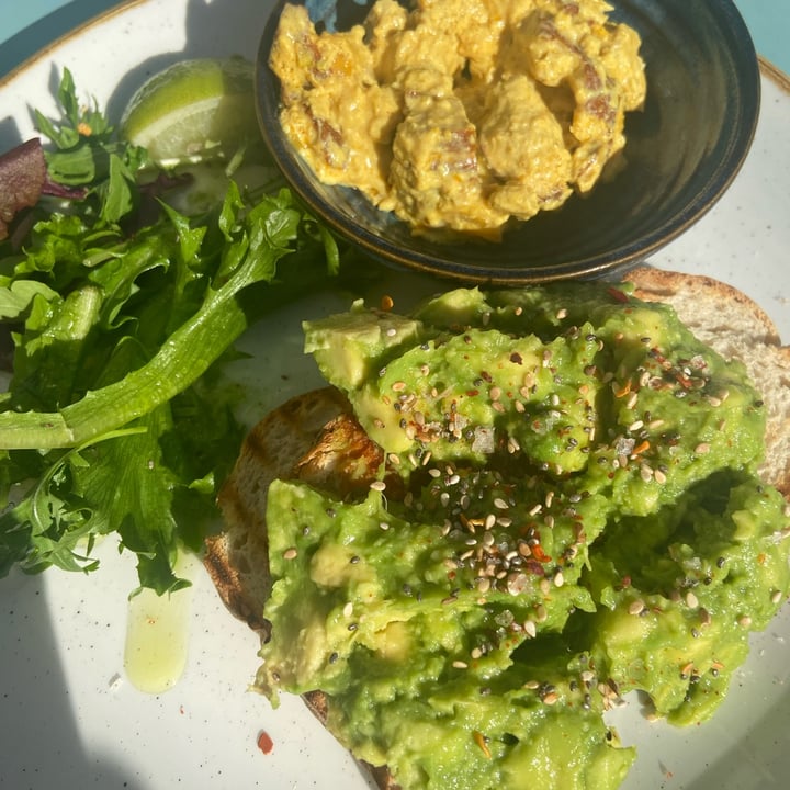 photo of Hula Juice Bar & Gallery Avocado Toast shared by @kimsenior on  02 Oct 2022 - review