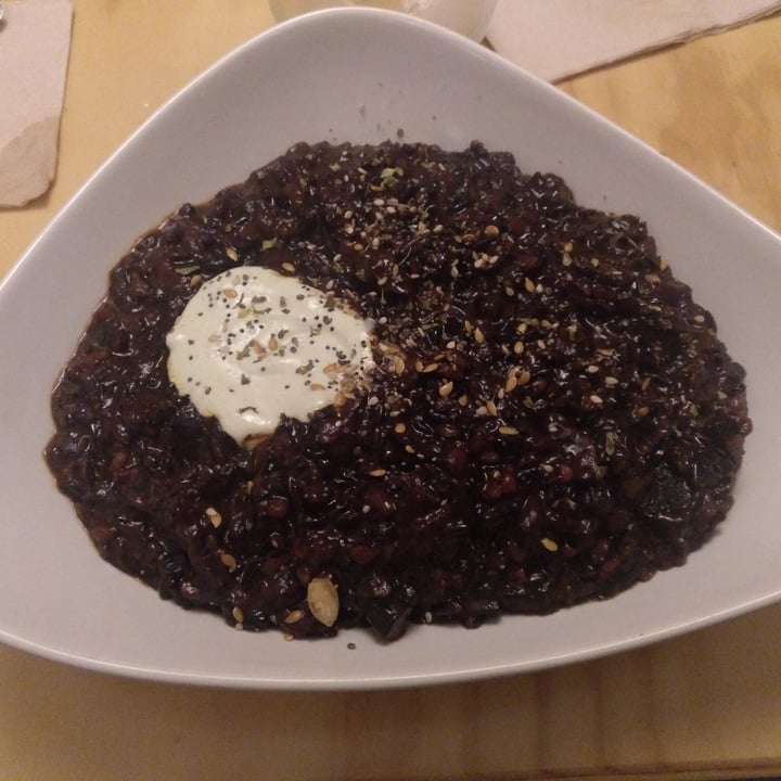 photo of La Sociedad Herbívora Arroz Negro Meloso shared by @helengac on  26 Aug 2021 - review