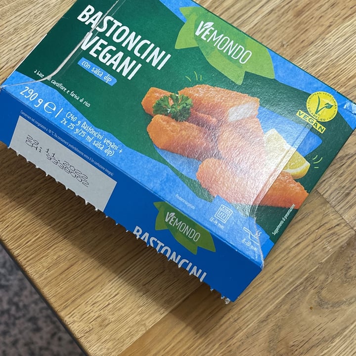 photo of Vemondo Bastoncini Vegani con Salsa Dip shared by @gloriettina83 on  16 Mar 2022 - review