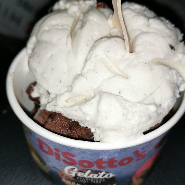 photo of DiSottos gelato Vegan chocolate ice-cream and vanilla shared by @marieco on  25 Jul 2022 - review