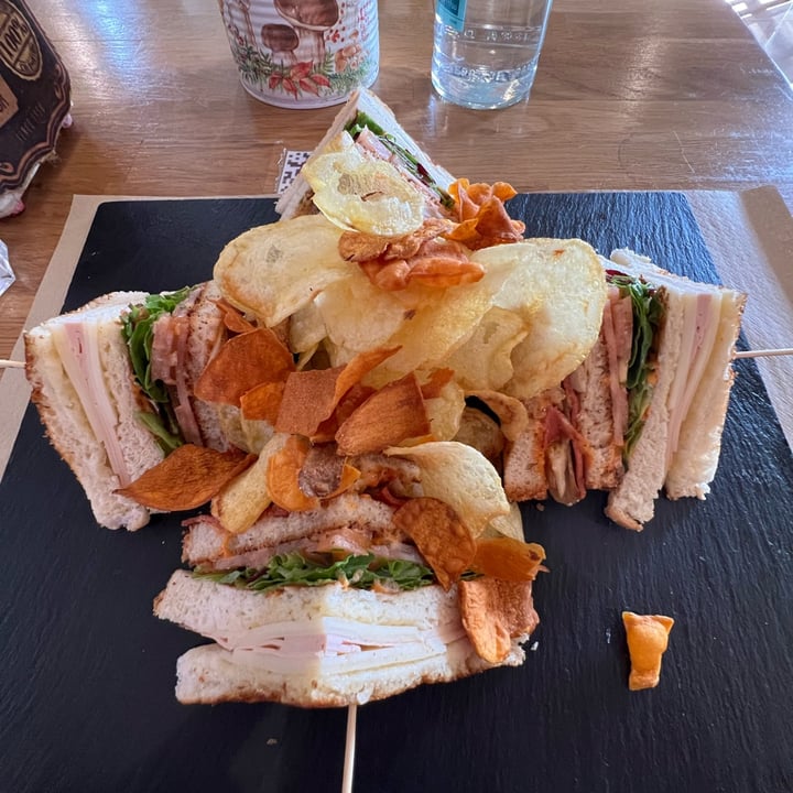 photo of Café Macondo Sandwich Club shared by @justdevzero on  05 Nov 2022 - review