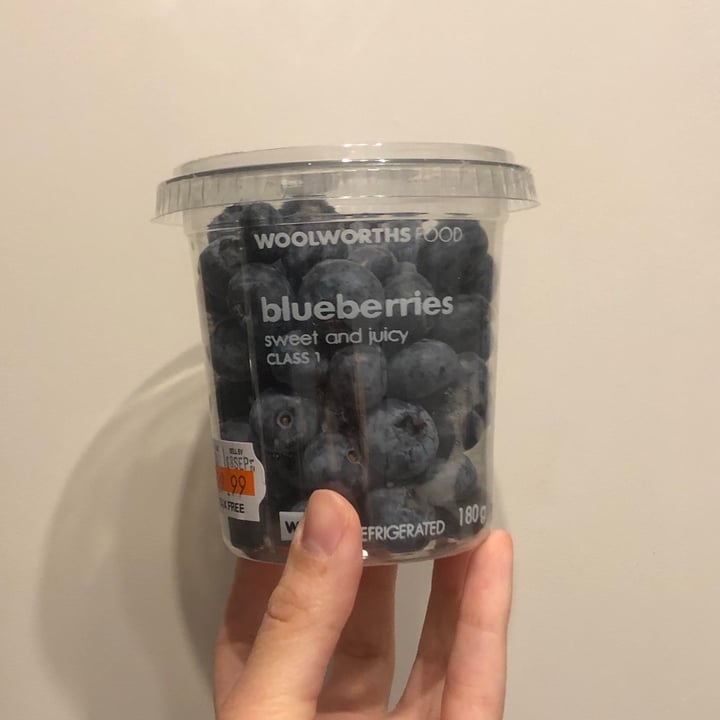 photo of Woolworths Food Blueberries shared by @aleecpt on  01 Sep 2021 - review