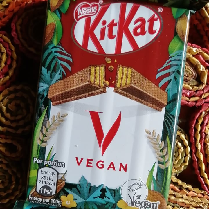 photo of Nestlé Kitkat Vegan shared by @sarasurano on  29 May 2022 - review
