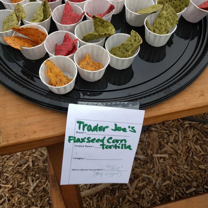review photo of Trader Joe's Veggie & Flaxseed Corn Tortilla Chips shared by @retlif01 on 15 May 2021 - review