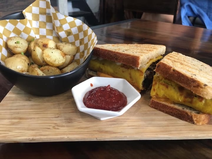 review photo of The Pitted Date Vegan Restaurant, Bakery and Café Breakfast Sandwich shared by @alevegana on 21 Jan 2020 - review