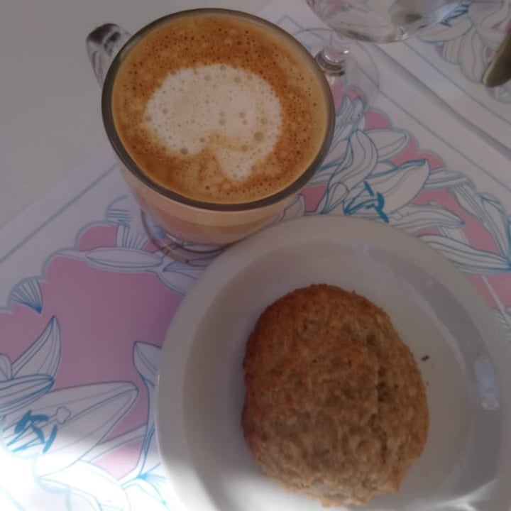 review photo of La Capke - Caf茅 G眉emes Cookie De Banana Coco Y Avena shared by @ailinvasicek on 12 Jun 2021 - review